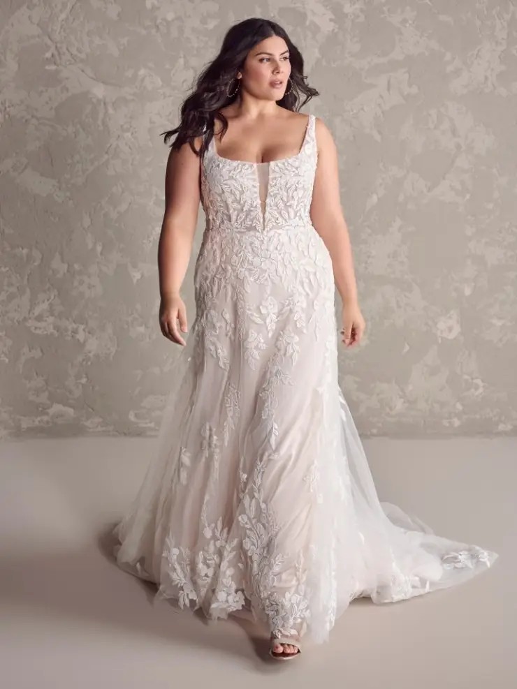 Why Fit Matters More Than Size in Bridal Gowns Image